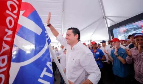 Vicepresidente  José G. Carrizo se aferra al Palacio de las Garzas
