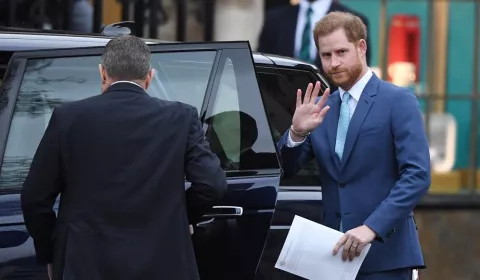  Harry: ¿Qué sustancia inhaló en el parto de su primer hijo?