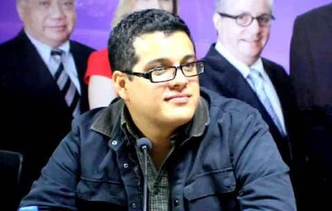Ejecutan secuestro de bienes en contra de Mauricio Valenzuela 