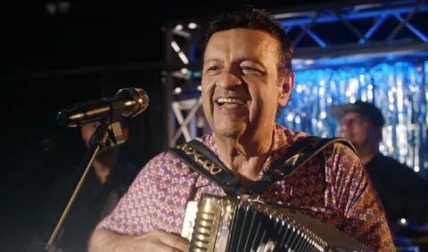 Osvaldo Ayala presenta el video de 'La Medicina'