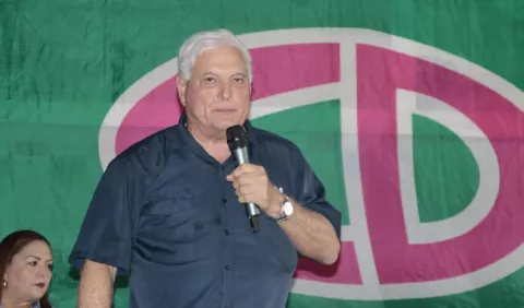 'Vendrán mejores días para Panamá en 2024', asegura Ricardo Martinelli