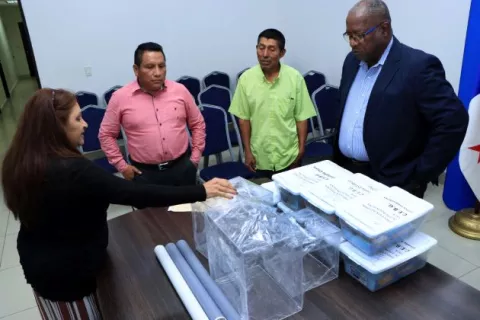 Estudiantes gunas serán capacitados en robótica