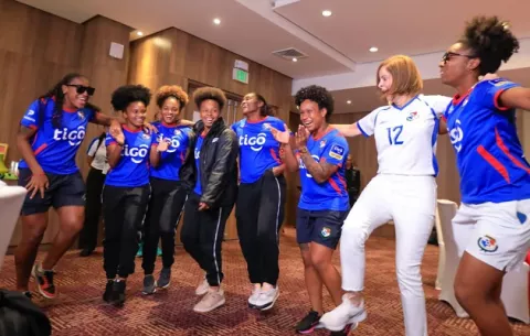 Selección femenina festeja en Panamá su pase al Mundial