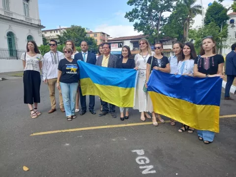 Unos 30 ucranianos han llegado a Panamá con la guerra