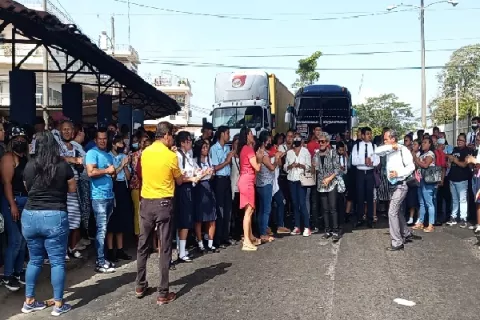 Padres de familia de Arraiján le exigen respuestas al Meduca