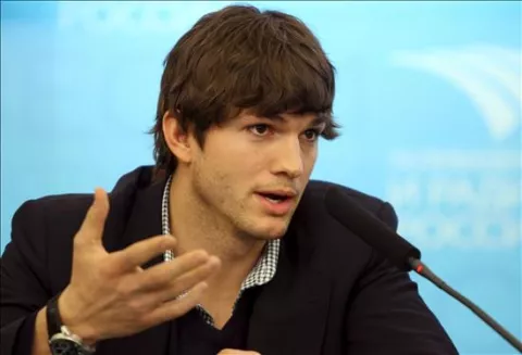 Ashton Kutcher pide proteger a menores del abuso en línea