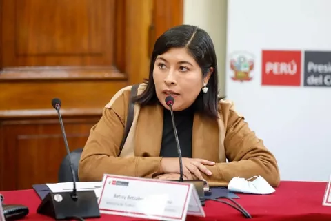 Esperan aprobar acusación a exprimera ministra peruana