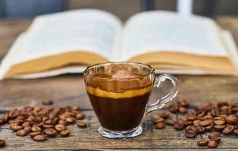 Café te hace ganar mil pasos al día, pero te resta sueño