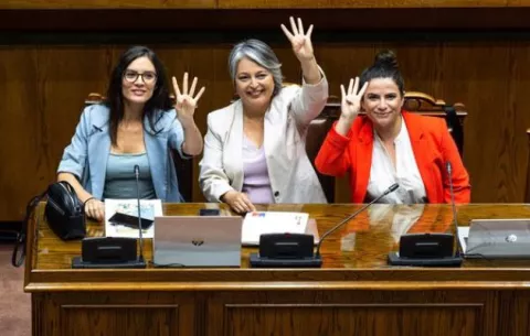 Senado chileno aprueba reducir a 40 horas la jornada laboral