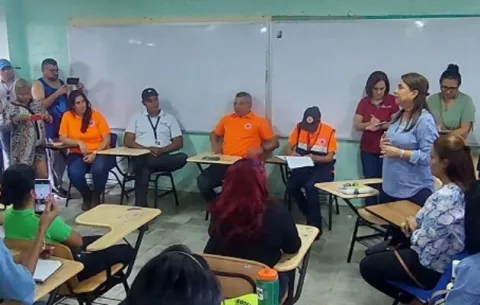 Suspenden clases en el Colegio Elena Chávez de Pinate