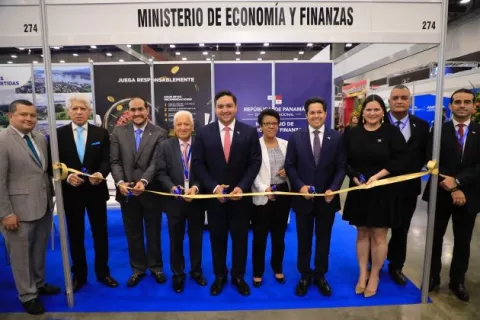 Panamá destaca por su crecimiento  y conectividad comercial
