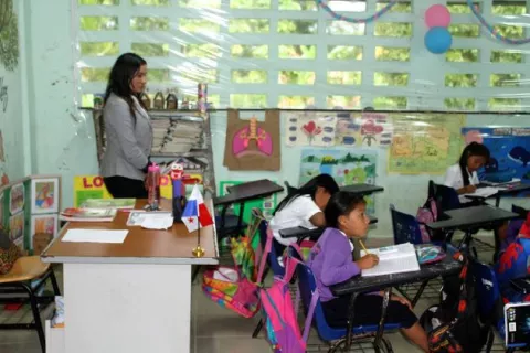 Docentes serán elegidos por sus competencias lingüísticas