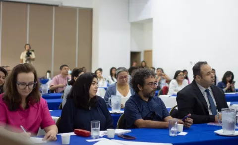 Panameños, en encuentro de alfabetización en Colombia