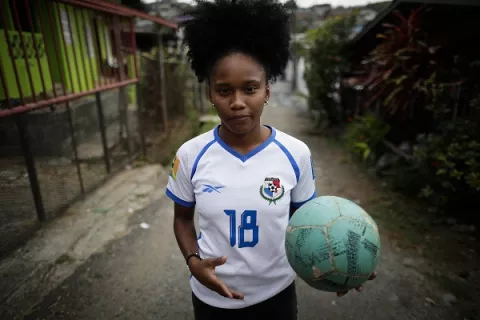 Erika Hernández, de jugar en las calles al Mundial