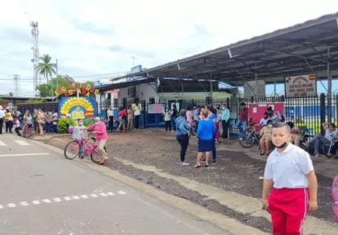 Escuela España espera por el tercer pabellón