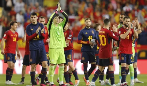 España y Escocia en pulso por el liderato de su grupo