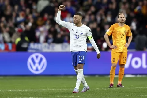 Francia y Mbappé maltratan a Países Bajos 