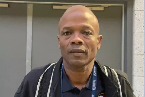 Jorge Dely Valdés piensa en Argentina y Toulon