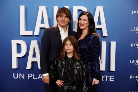Laura Pausini se casó con Paolo Carta en una boda íntima