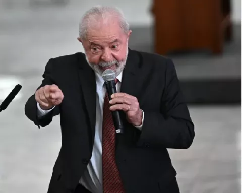 Bronconeumonía obliga a Lula a cancelar viaje a China