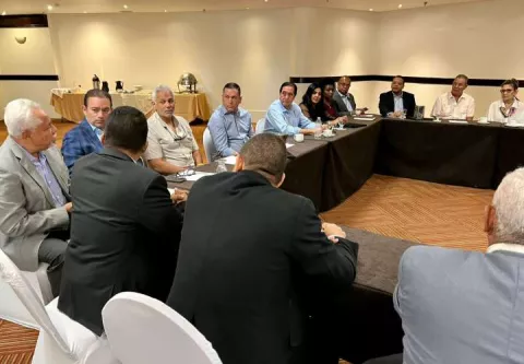 Dirigencia del Partido Popular se reúne con Martín Torrijos