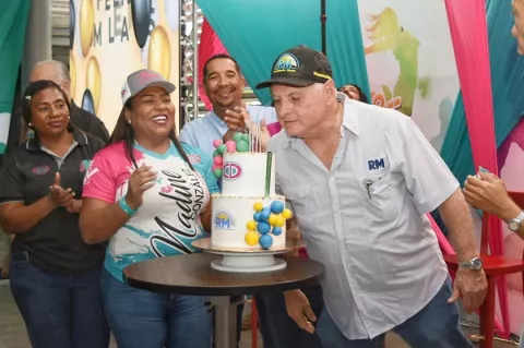 Martinelli celebró ayer su cumpleaños 71 en un acto de CD