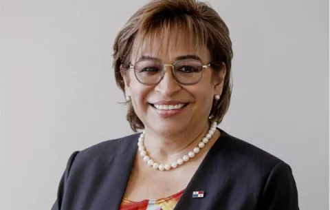 Juana Herrera Araúz, primera ministra de la Mujer en Panamá