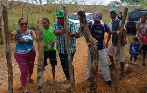 Piden reabrir vías de acceso hacia playas de Mariato 