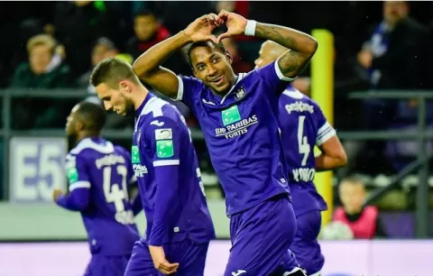 Anderlecht del panameño Murillo ante el Villareal de España