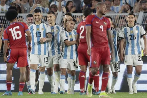 Argentina festeja, pero Panamá les complicó el amistoso