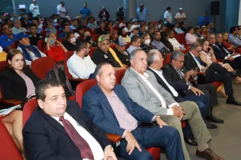 Productores preocupados por entrada en vigencia del TLC