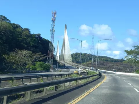 Mantenimiento de Puente Centenario interesa a dos consorcios