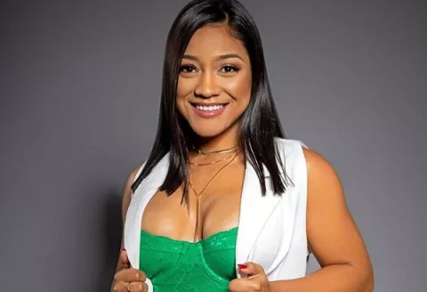 Anarkelys Arias está grabando en el estudio de Carlos Vives