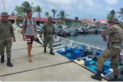 Senan y Senafront rescatan a tripulantes y dos extranjeros