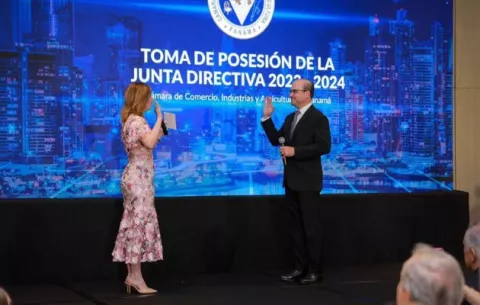   CCIAP instala nueva junta directiva para periodo 2023-2024