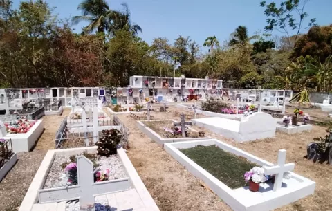 Cementerios de San Carlos sin espacio para más sepulturas