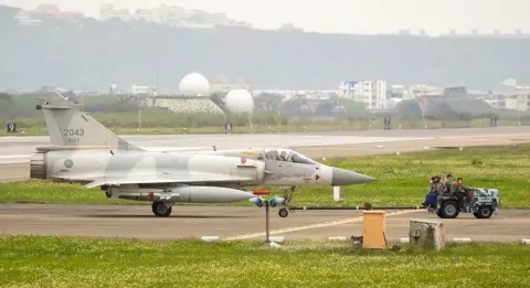 China provoca a Taiwán con ejercicios militares