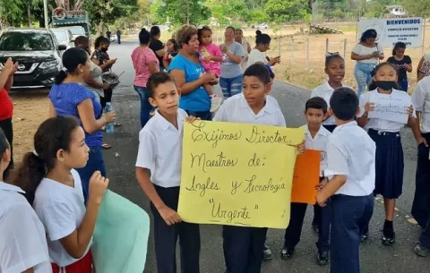 Suspenden clases indefinidamente en escuela de Chupampa