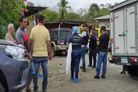 Un Hombre se quita la vida en su taller mecánico en Colón