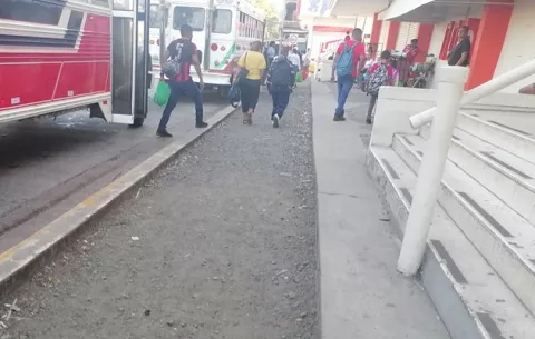 Autoridades de Colón denuncian falta de aceras