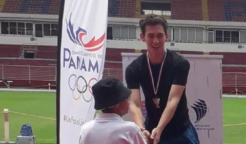 Atleta de salto alto anuncia su retiro falta de apoyo 