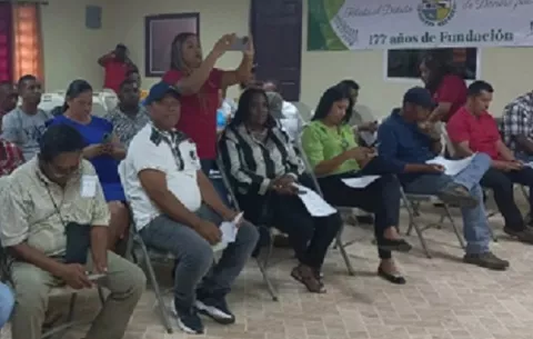 Consejo Provincial de Colón decide sesionar en sede del MOP 