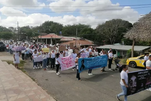 Moradores de Los Pozos exigen un alto a la violencia