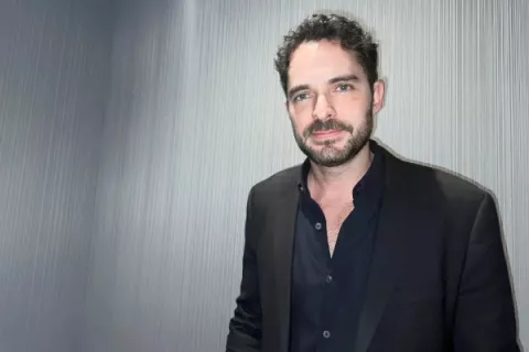 Manolo Cardona debuta como director en 'Uno para morir'