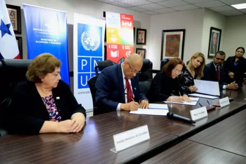 Avanza plan de modernización de la gestión presupuestaria