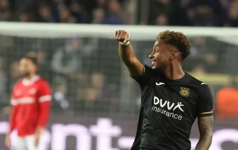 Panameño Murillo y Ashimeru hacen soñar al Anderlecht