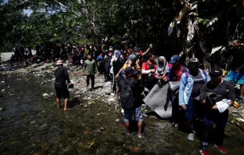 Migrantes que cruzan el Darién rebasan cifra del 2022