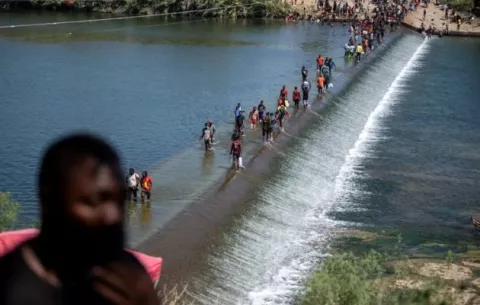 EE.UU. anuncia nuevas medidas para gestionar la migración