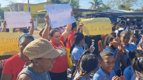Exigen docentes y recursos para escuela de El Rincón