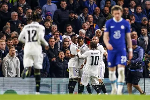 Real Madrid y AC Milan a semifinales de la Champions League